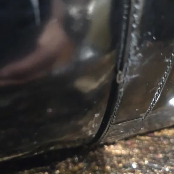 VGC Authentic Chanel Patent Leather Timeless Weekender - Picture 7 of 16